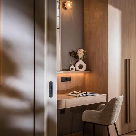 Relaxo Collection Luxury Suites In The Heart Of Heraklion Exterior photo